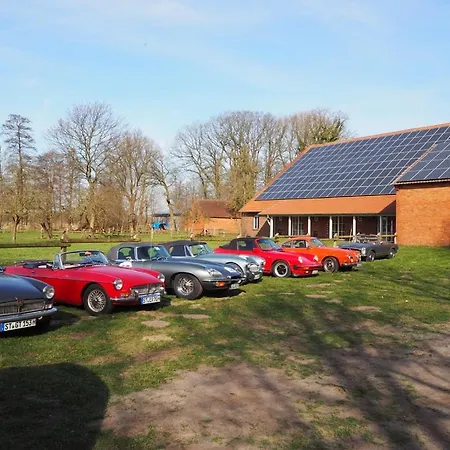 לינה וארוחת בוקר Hage 3*