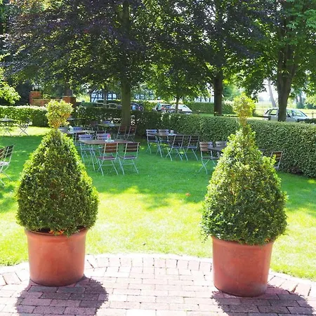 לינה וארוחת בוקר Hage 3*